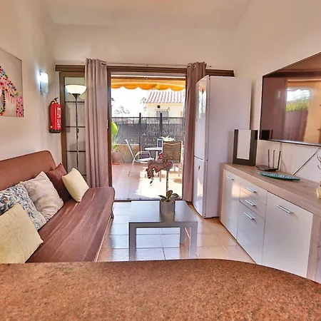One Bedroom With Shared Pool Furnished Terrace And Wifi At Maspalomas 1 Km Away From The Playa del Inglés